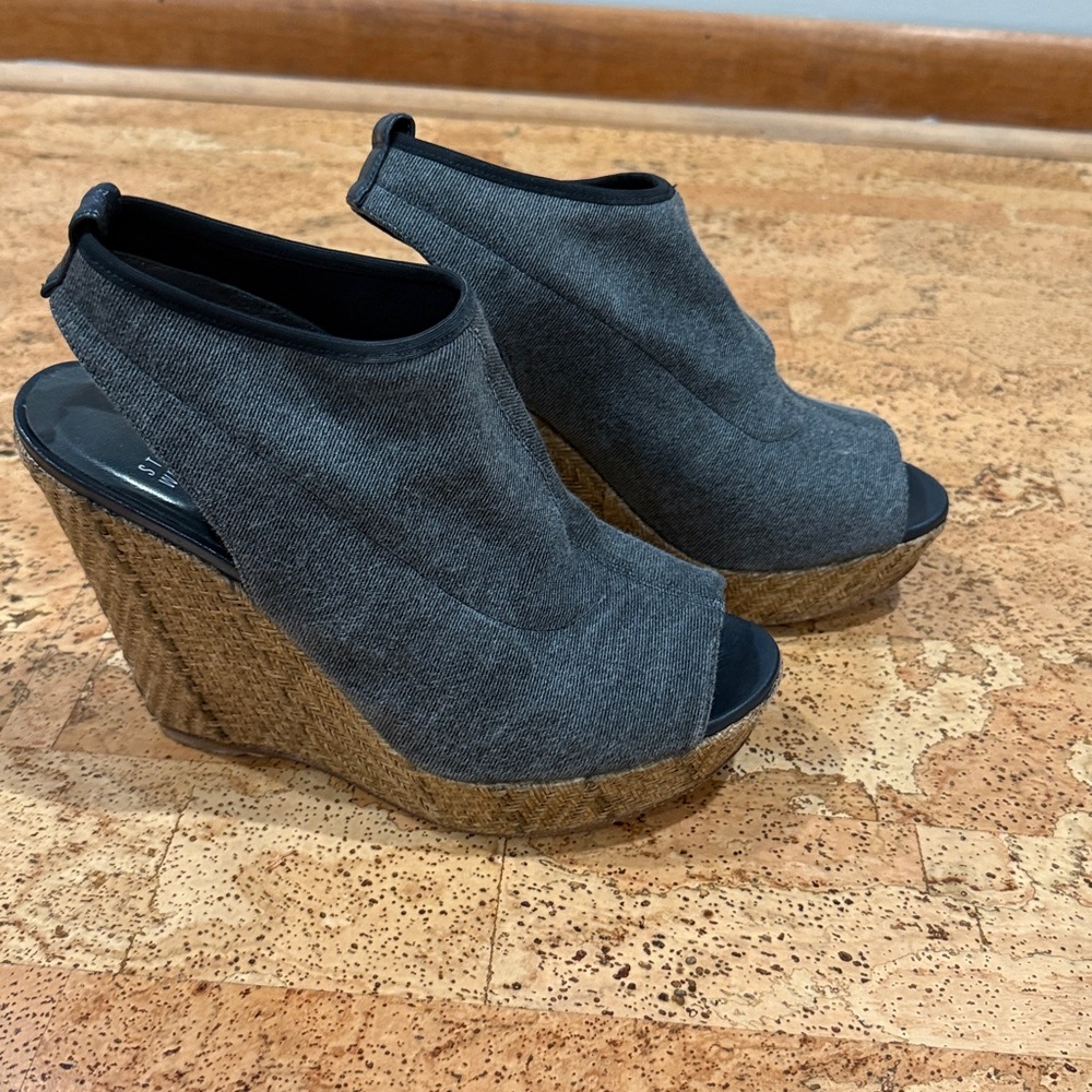 Stuart Weitzman Glove Stretch Wedge Denim Grey Sandals Women’s Size 8 1/2